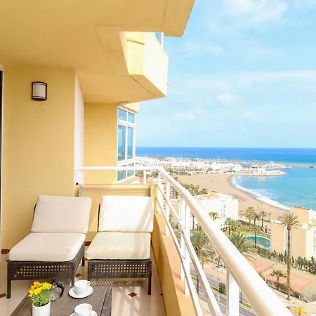 Penthouse With Panoramic Views - Puerto Marina Apartment *